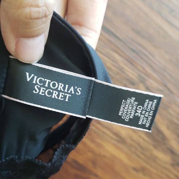 Victorias Secret Front Clasp Black Lace Racerback Perfect Coverage Bra Size 34D - Picture 4 of 4